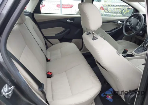 2018 Ford Focus Se z USA, uszkodzony, nr VIN 1FADP3F29JL279784